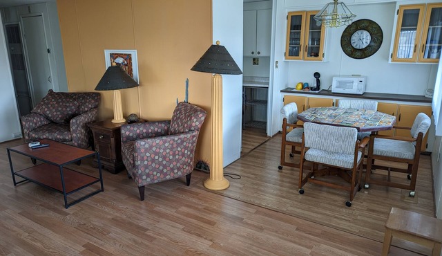 Cozy 2 bedroom home in Tucson Estates with many amenities near many attractions.