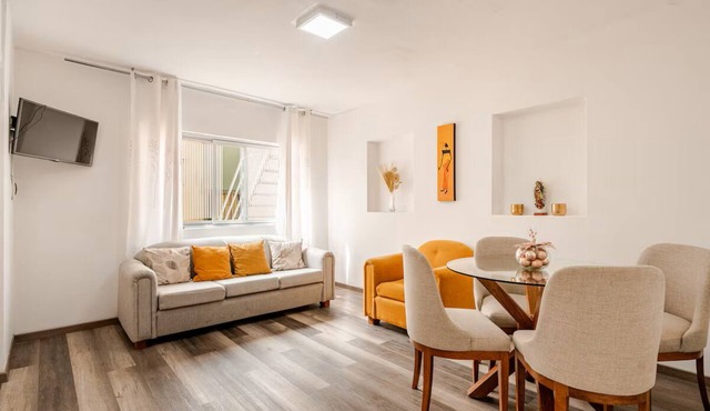 Cozy 2BR - Heart of Barranco - Walk to Everywhere