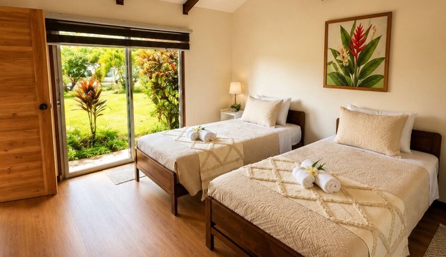 Cozy centrally located room with 2 single beds – Room #2