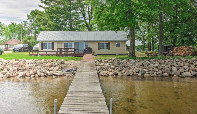 Cozy Cottage on South Long