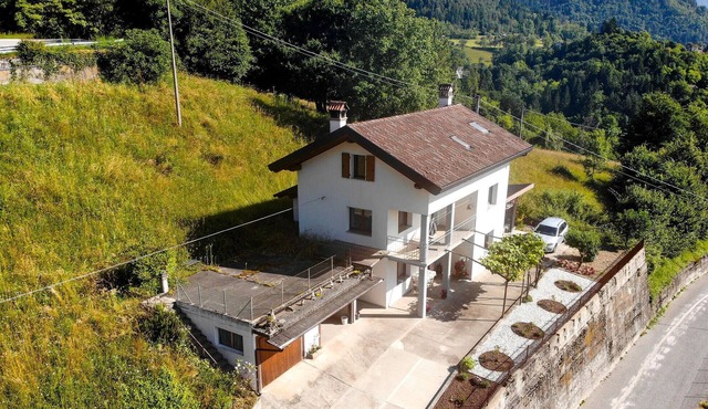 Cozy home in Lamon with WiFi