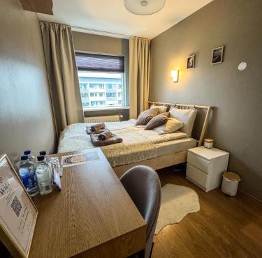 Cozy Nordic-Style Room with Great Location