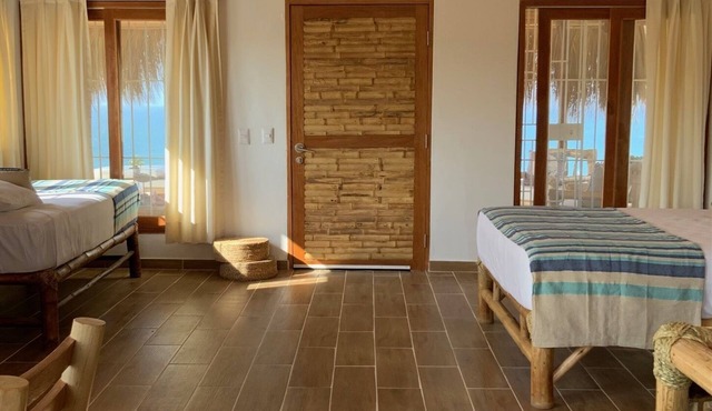 Cozy pet-friendly bungalow with ocean views and excellent atmosphere in Máncora.