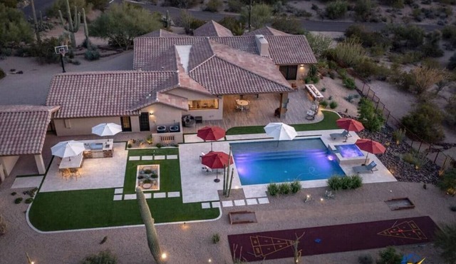 Desert Serenity Mountain Estate+ShuffleboardCourt+MountainViews+Horseshoes+HtdPool+PoolTable