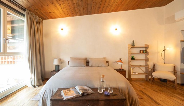Dimora La DolceVilla - Charming Wine Estate Retreat near Bernina Express