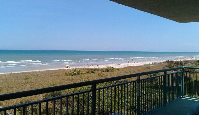 Direct Ocean 3 bed, 3 1/2 bath
