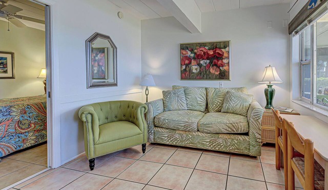 Directly on the Gulf - Unit 9 - 1 Bedroom - Ground Floor - Sleeps up to 4