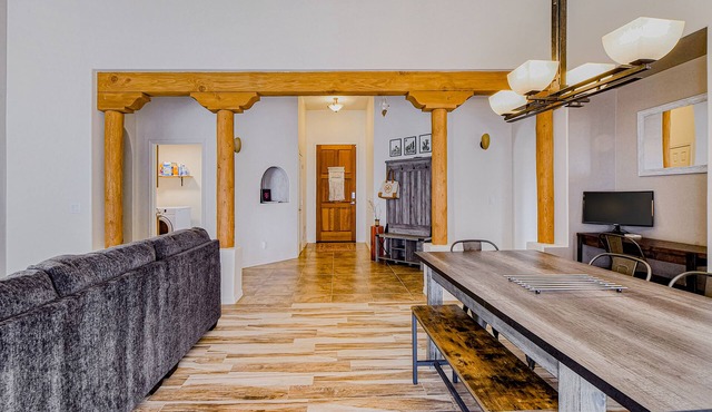 Dreamy desert escape with mountain views, private pool & hot tub - near downtown
