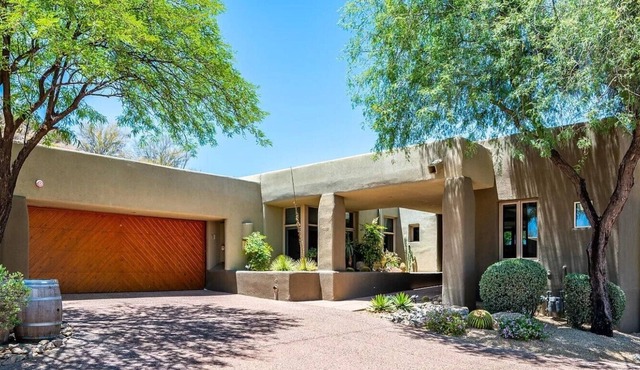 Dual Master Suites in Exclusive Gated Community