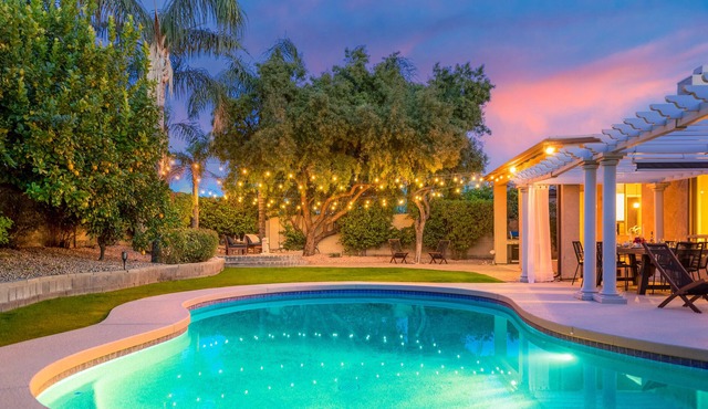 Dwight by AvantStay | Blissful Serene Oasis | Pool, Firepit & Entertainers Patio