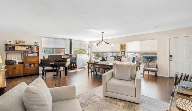 Eastside Family Summer Home | Grand Piano & Yard