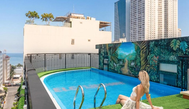 ELC Luxury Hotel Danang - An Thuong Walking Street