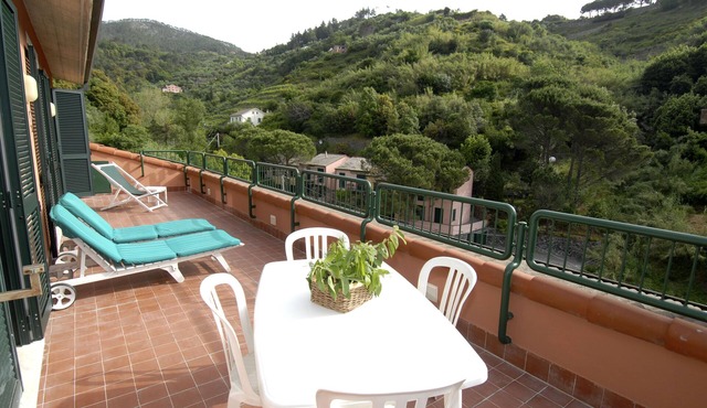 elegant apartment with panoramic terrace, few steps away from the beaches