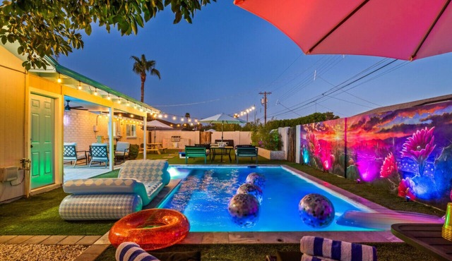 Endless Summer: 5BR 7Beds Heated Pool Light Show