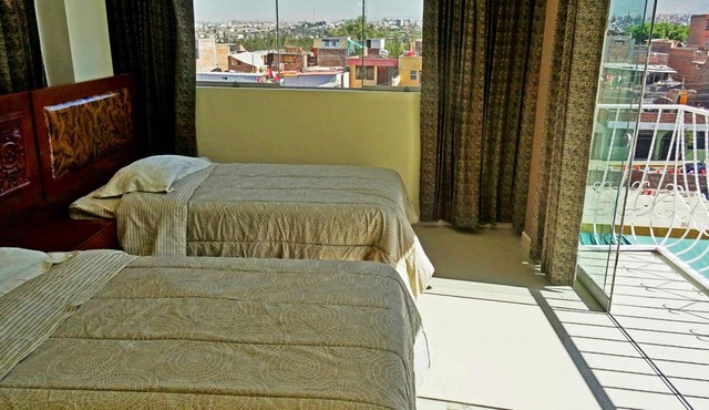 Enjoy a relaxing time at La Casa H- !Cheaper rates for smaller groups!