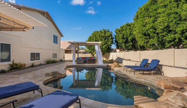 Epic 6BR w/Foosball + Popcorn | Pool + Fire Pit