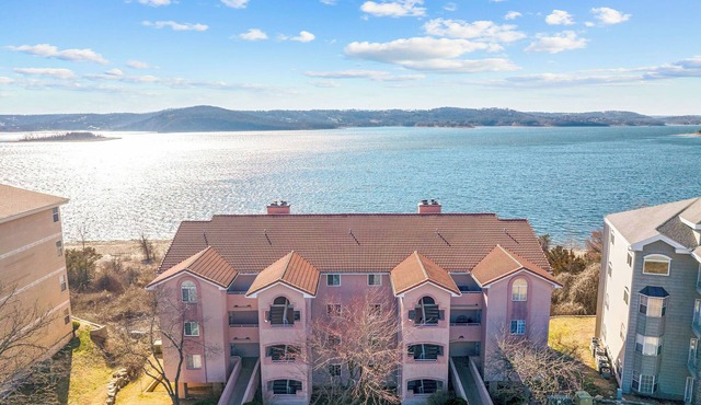 Epic Table Rock Lake Views | Minutes to Branson