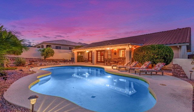 Epic Views! Fountain Hills Fabulous! Sparkling Heated Pool! Sleeps 8!