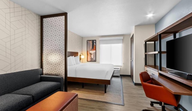 Everhome Suites Chandler Phoenix Fashion Center