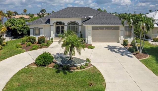 FANTASTIC! LUXURY REMODEL, SUN FILLED-HEATED POOL, NEW LISTING, 5MIN 2FISHVILL