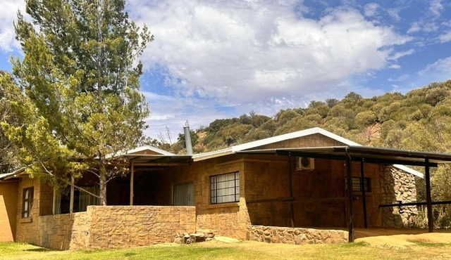 Farm stay at Lavender Cottage on Haldon Estate