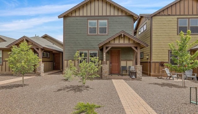 Flagstaff 3BR Cozy Retreat w/Fireplace & BBQ