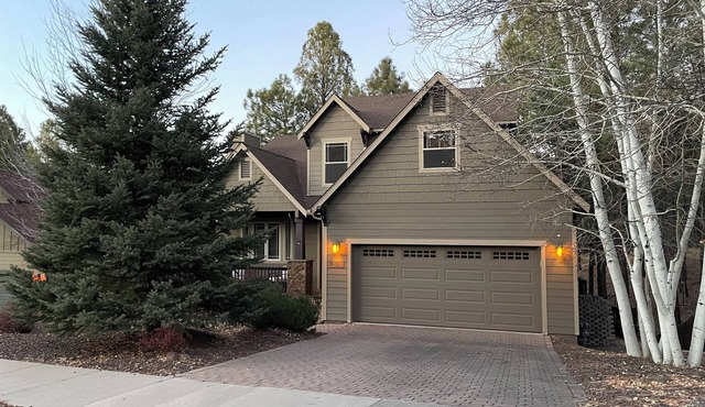 Flagstaff Family Retreat — Game Room, Gym, Fire Pit & Forest Fun!