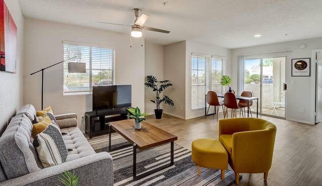 FRONTDESK Jade Scottsdale Apts Central Scottsdale