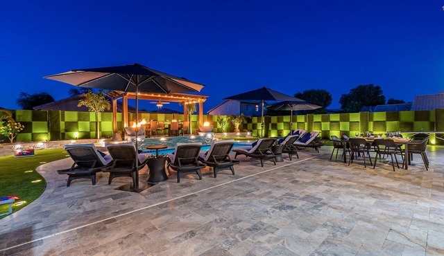 Gangster 7BR/4 bath Home w/250k yard /Heated Pool/Arcade/& Game Room-SC