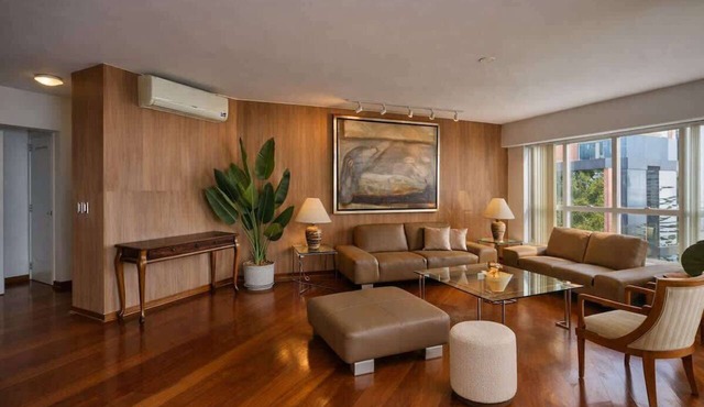 Geko lSpacious 3BR w/AC & Ocean View in Miraflores
