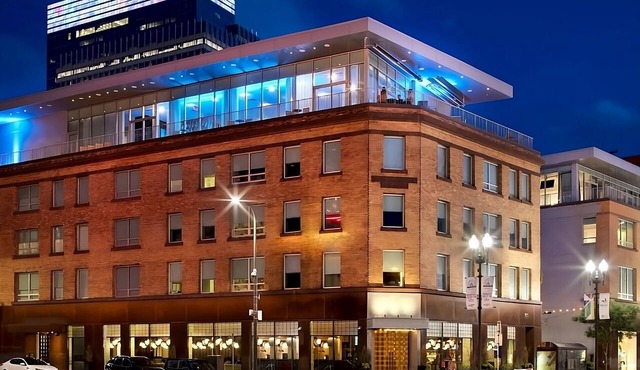 Get Ready for Blissful Getaway! Pet-friendly, Near American Swedish Institute!