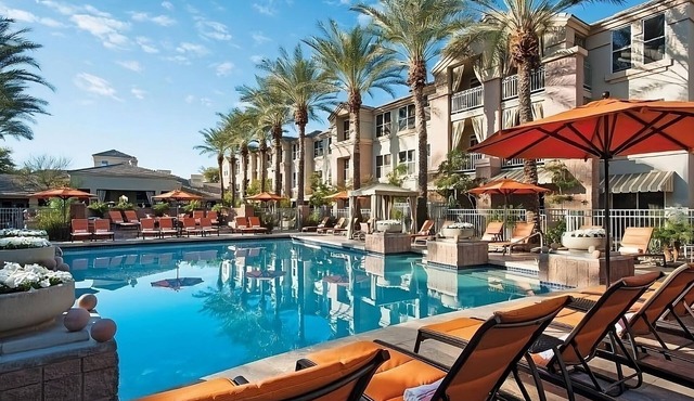 Get Ready for Blissful Getaway! Near OdySea Aquarium, w/Pool, Free Parking!