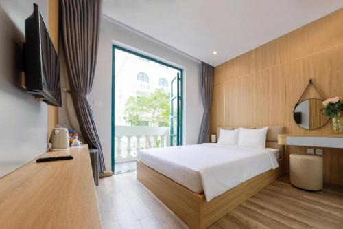 Golden Dragon Hotel
