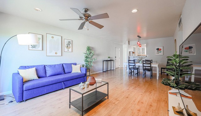 GRAND FULL 2 BR Condo W/Heated Pool Across Mall & Bars