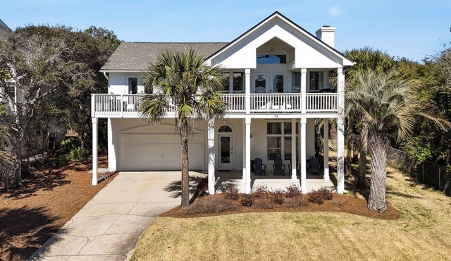 Gulf Views - Private Beach Access Across Street