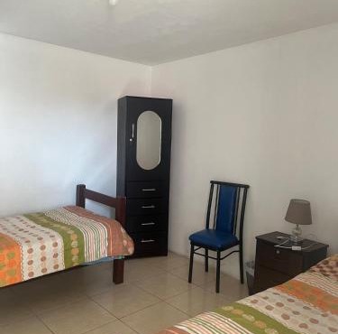 Hab baño compartido, 10 cdas Plaza de Armas, con terraza y vista a los volcanes