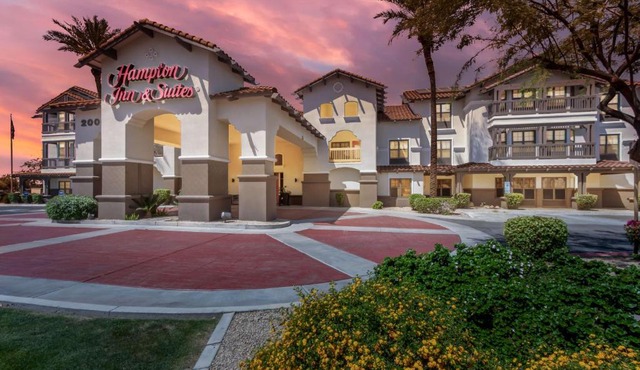 Hampton Inn & Suites Phoenix-Goodyear