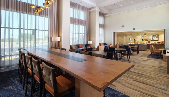 Hampton Inn & Suites Tucson Tech Park