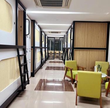 Hanoi Railway Capsule Hostel