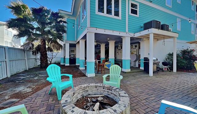 Harrisons Hideaway | Pet Friendly, Hot Tub!