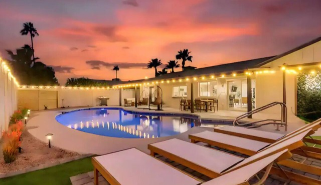 Heated Pool, Hot Tub, Fire Pit - Old Town Luxury