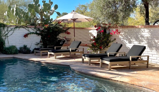 Historic Oasis w/Pool, Garden, & Fire Pit