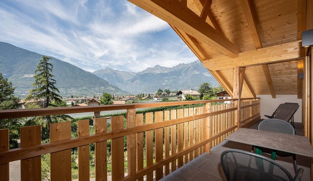 Holiday Apartment "Torgglbauer 5" with Mountain View, Shared Pool & Wi-Fi