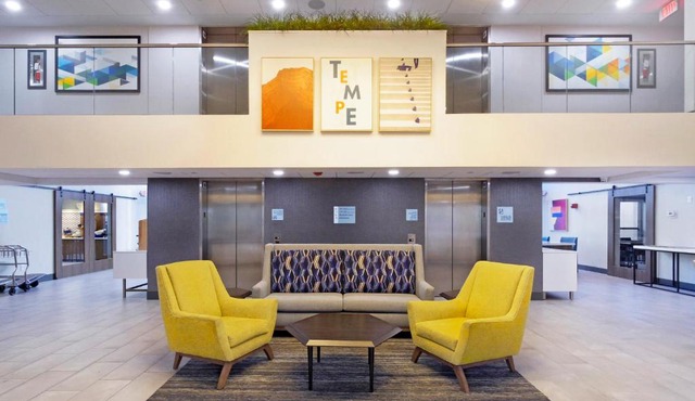 Holiday Inn Express & Suites Phoenix - Tempe by IHG