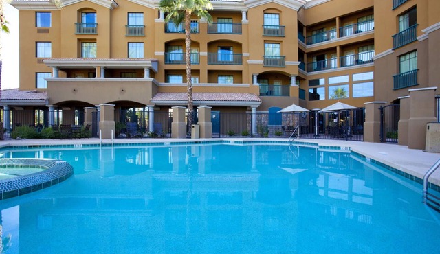 Holiday Inn Phoenix Chandler, Standard Queens, Minutes to Arizona Railway Museum
