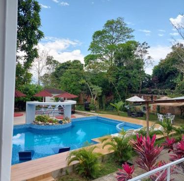 Hostal Cordillera Azul