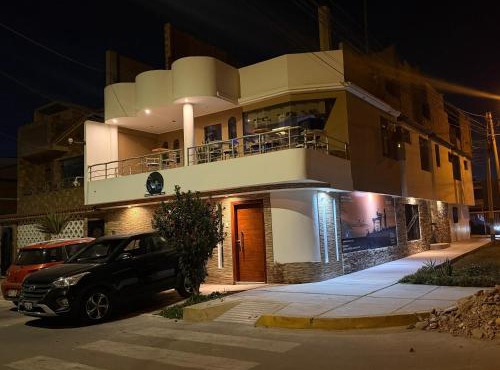 "HOSTAL LA NOCHE" -Pisco