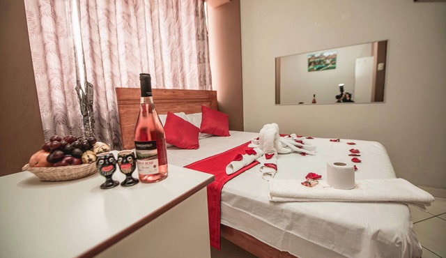 Hostal Spring II
