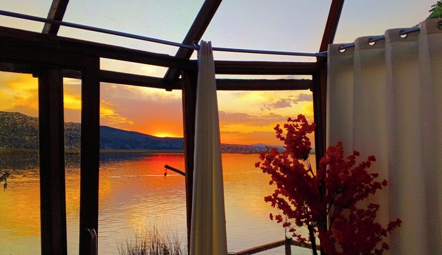 Hotel Flotante Suite en medio de la Naturaleza Lago Titicaca Puno - Perú