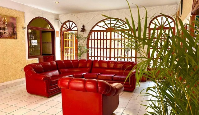 Hotel Yañez Inn